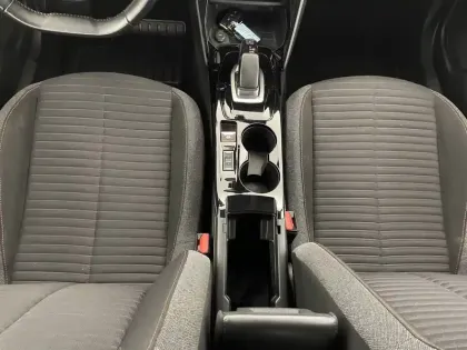 Photo 24 Peugeot 2008  Moteur électrique 136 ch