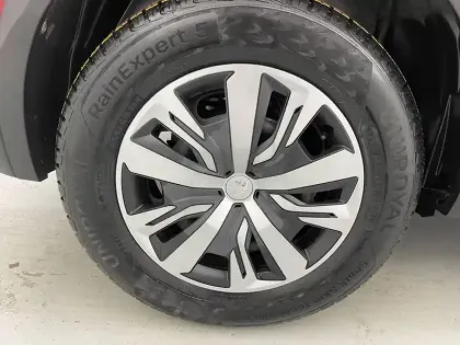 Photo 18 Peugeot 2008  Moteur électrique 136 ch