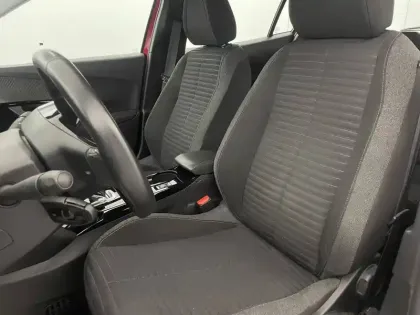 Photo 13 Peugeot 2008  Moteur électrique 136 ch