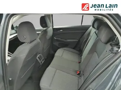 Photo 16 Volkswagen Golf  1.5 eHybrid 204 DSG6