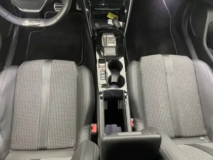 Photo 24 Peugeot 2008  PureTech 130 S&S EAT8