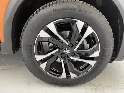 Photo 17 Peugeot 2008  PureTech 130 S&S EAT8