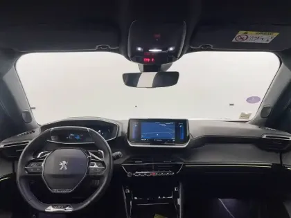 Photo 29 Peugeot 2008  PureTech 130 S&S EAT8