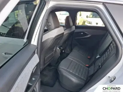 Photo 10 Peugeot 3008  Electrique 325 ch 4x4 73 kWh