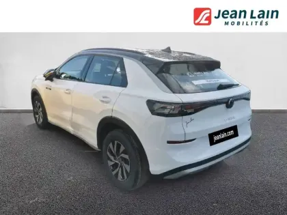 Photo 6 Volkswagen T-roc  1.5 eTSI EVO2 Hybrid 116 ch DSG7