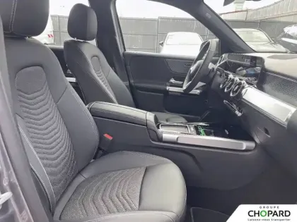 Photo 12 Mercedes GLB  200 d 8G-DCT