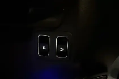 Photo 46 Mercedes GLA  250 e Hybrid EQ 8G-DCT