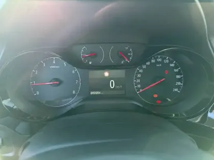 Photo 9 Opel Corsa Gén. VI Ph2 Edition 5