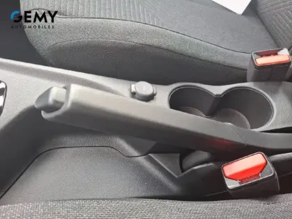 Photo 49 Peugeot 2008  Hybrid 110 e-DCS6