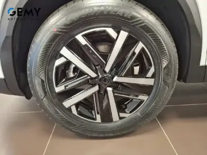 Photo 10 Peugeot 2008  Hybrid 110 e-DCS6