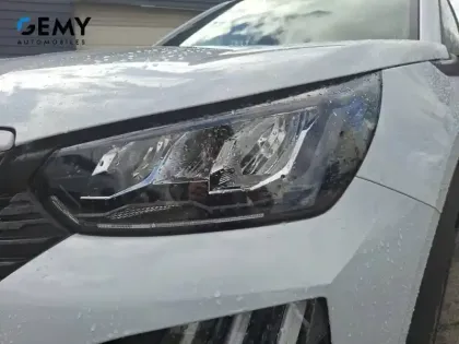 Photo 46 Peugeot 2008  Hybrid 110 e-DCS6