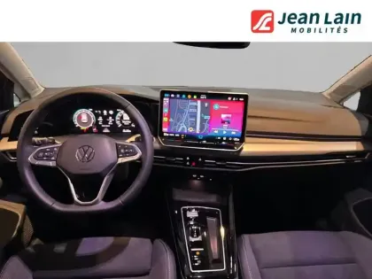 Photo 17 Volkswagen Golf  1.5 eTSI EVO2 150 DSG7