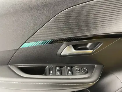 Photo 32 Peugeot 208  PureTech 100 S&S EAT8