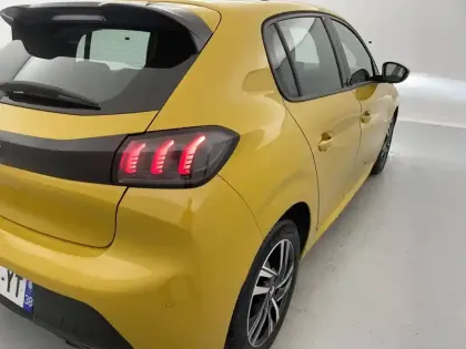 Photo 31 Peugeot 208  PureTech 100 S&S EAT8