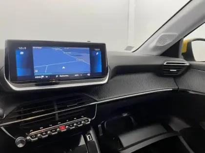 Photo 28 Peugeot 208  PureTech 100 S&S EAT8