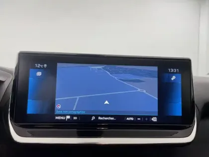 Photo 19 Peugeot 208  PureTech 100 S&S EAT8