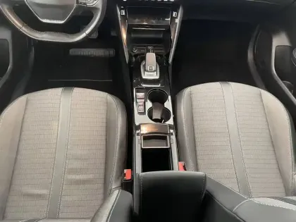 Photo 25 Peugeot 208  PureTech 100 S&S EAT8