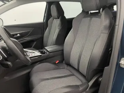 Photo 13 Peugeot 3008  Hybrid 225 e-EAT8