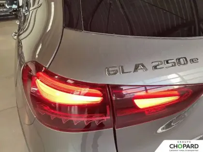 Photo 46 Mercedes GLA  250 e Hybrid EQ 8G-DCT