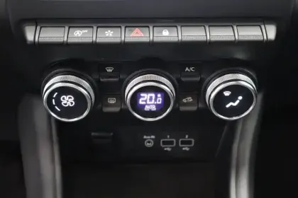 Photo 22 Renault Captur Gén. II (HJB) Ph1 Intens 5