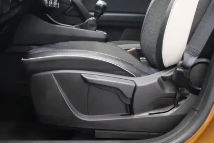 Photo 53 Renault Captur  TCe 100