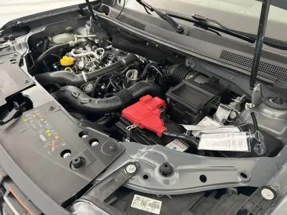 Photo 35 Dacia Duster  TCe 150 FAP 4x2 EDC