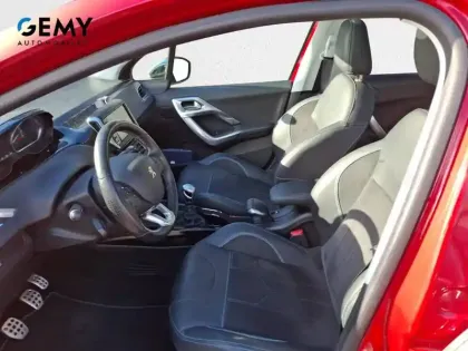 Photo 8 Peugeot 2008  PureTech 130ch S&S BVM6