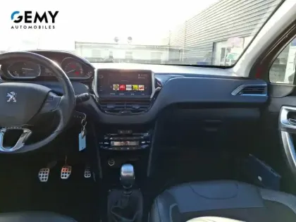 Photo 39 Peugeot 2008  PureTech 130ch S&S BVM6