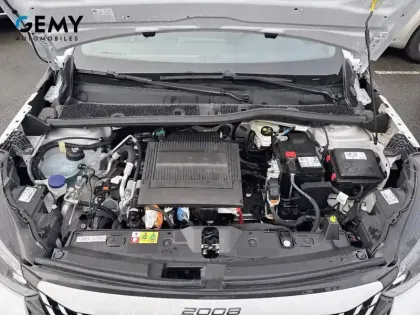 Photo 11 Peugeot 2008  Electrique 54 kWh 156 ch