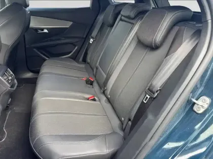 Photo 36 Peugeot 3008  PureTech 130ch S&S EAT8