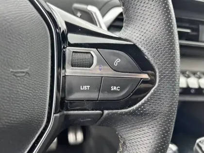 Photo 93 Peugeot 3008  PureTech 130ch S&S EAT8