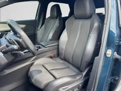 Photo 10 Peugeot 3008  PureTech 130ch S&S EAT8