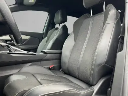 Photo 85 Peugeot 3008  PureTech 130ch S&S EAT8