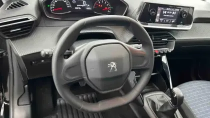 Photo 71 Peugeot 208  PureTech 75 S&S BVM5