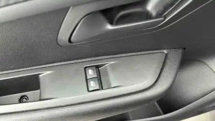 Photo 72 Peugeot 208  PureTech 75 S&S BVM5