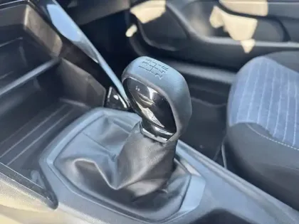 Photo 33 Peugeot 208  PureTech 75 S&S BVM5