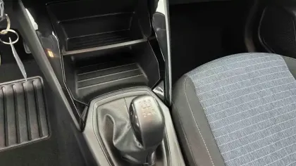 Photo 77 Peugeot 208  PureTech 75 S&S BVM5