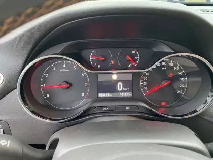 Photo 14 Opel Crossland X  1.2 Turbo 110 ch