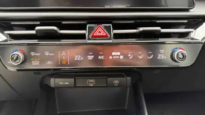 Photo 20 Kia Niro  1.6 GDi 129 ch HEV DCT6