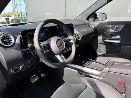 Photo 69 Mercedes GLA  200 d 8G-DCT