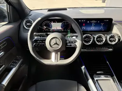 Photo 38 Mercedes GLA  200 d 8G-DCT