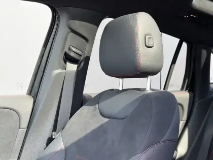 Photo 47 Mercedes GLA  200 d 8G-DCT