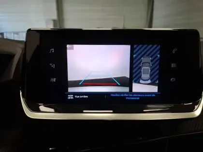 Photo 16 Peugeot 2008  PureTech 130 S&S BVM6