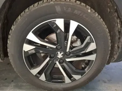 Photo 34 Peugeot 2008  PureTech 130 S&S BVM6