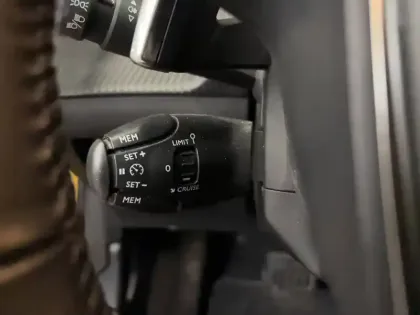 Photo 16 Peugeot 208  PureTech 100 S&S EAT8