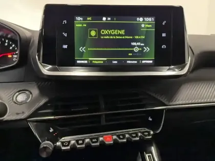 Photo 13 Peugeot 208  PureTech 100 S&S EAT8