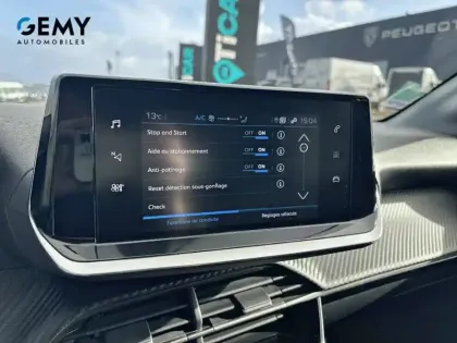 Photo 21 Peugeot 208  PureTech 100 S&S EAT8