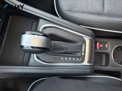 Photo 25 Renault Captur  E-Tech 145 - 21