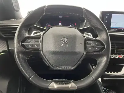 Photo 22 Peugeot 2008  PureTech 130 S&S EAT8