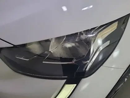 Photo 15 Peugeot 208  Electrique 50 kWh 136ch